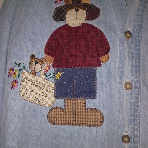 🦄Denim Shirt with Bear and Floral Embroidery - Picture 3 of 11